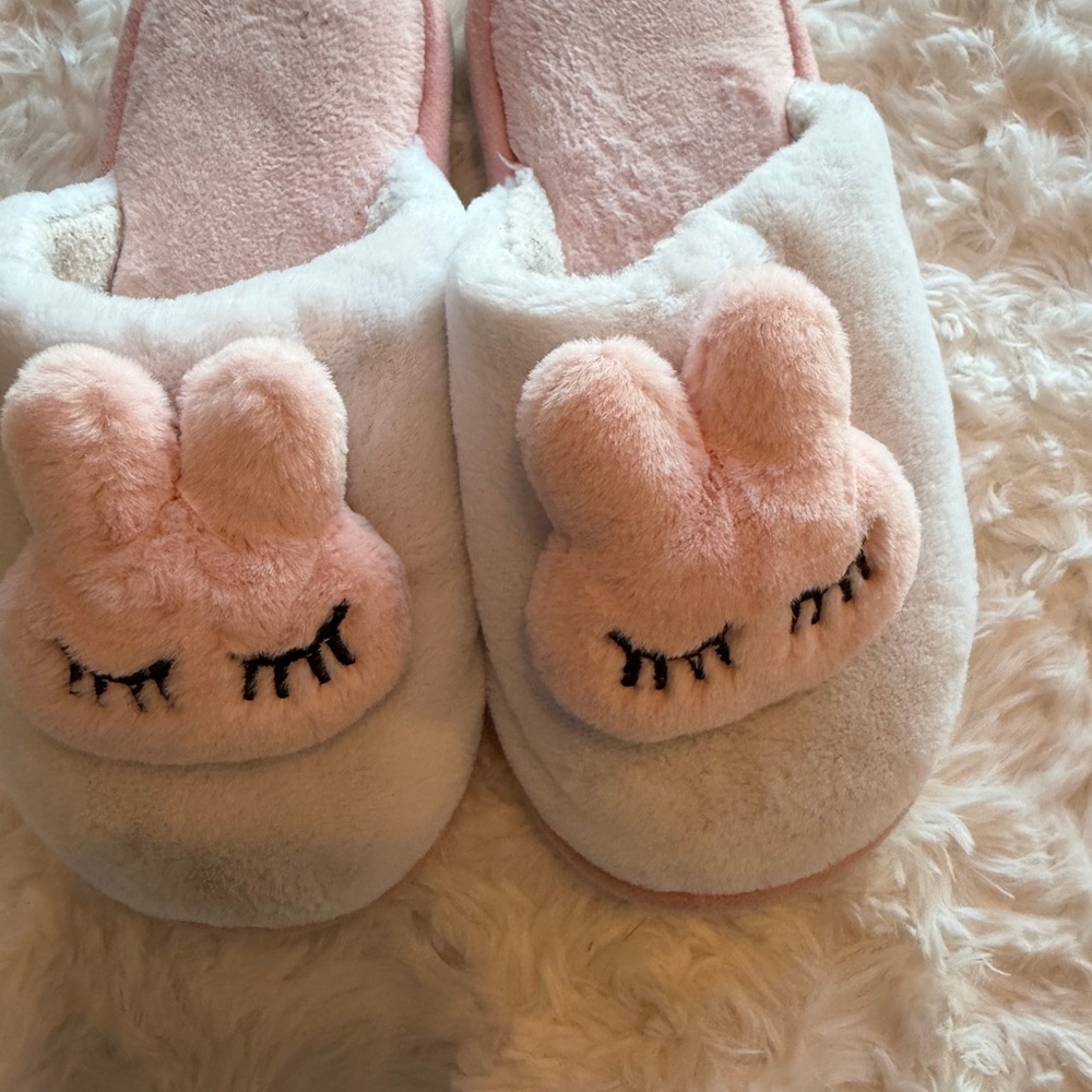 Source Unknown Pink and White Bunny Kids Slippers